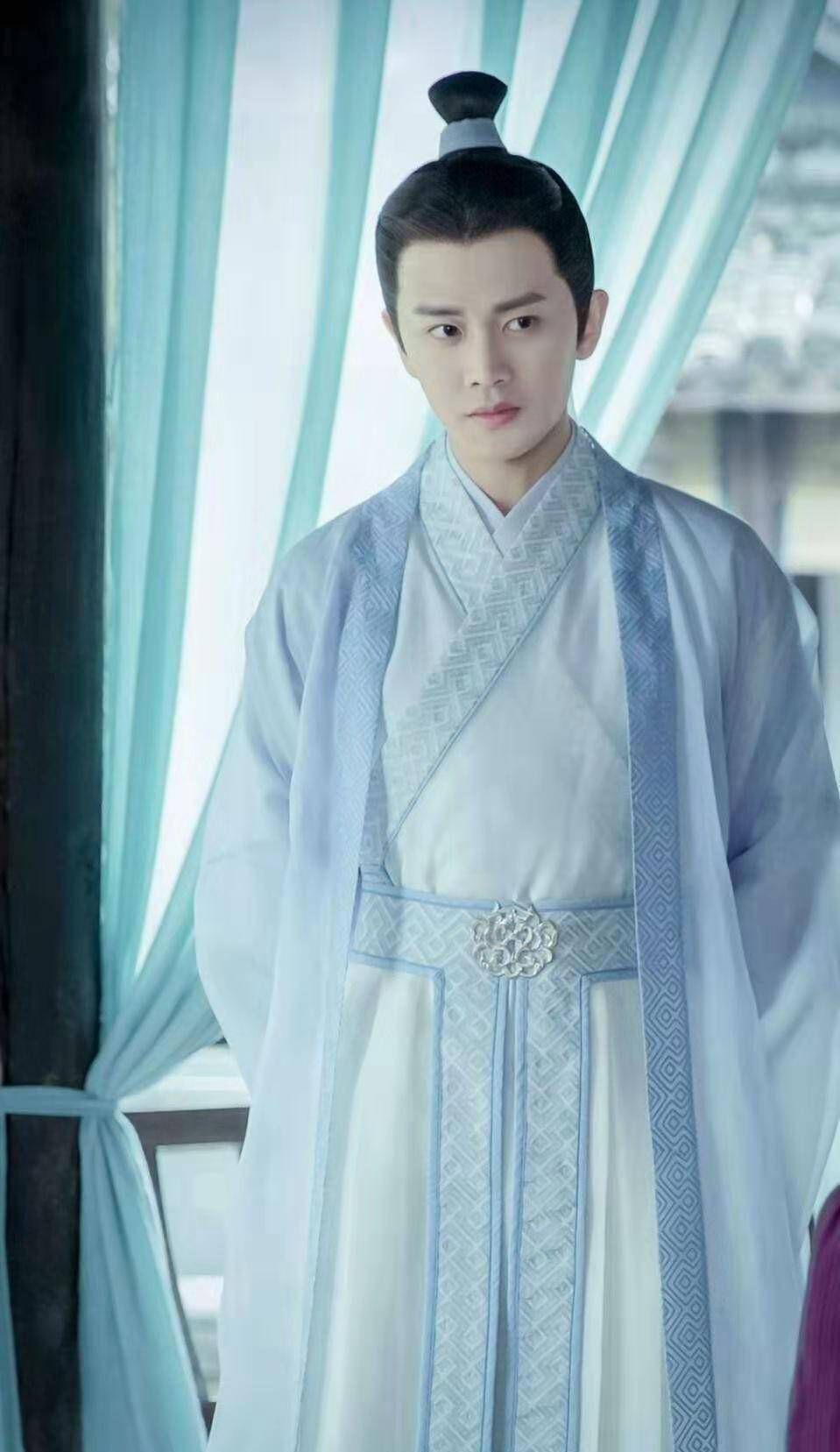 古装男神鼻祖焦恩俊:又帅又刻苦!这样的男人你不爱吗?