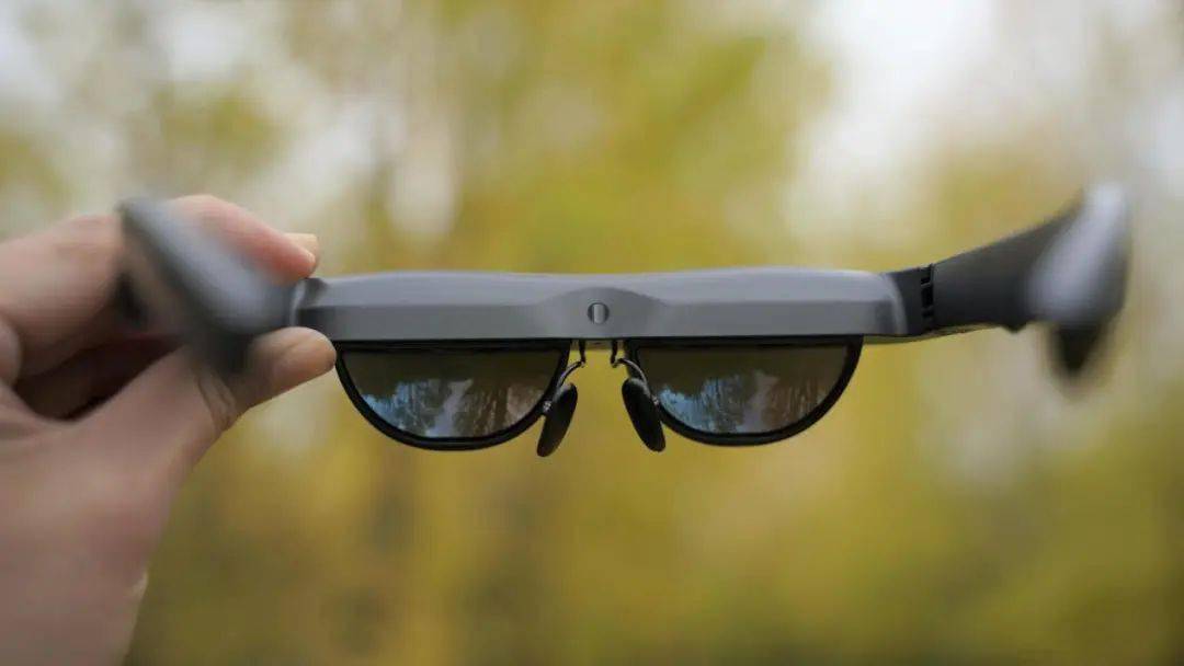 雷鸟 Air 1S 体验评测:不仅仅是懒人神器,更是全场景的随身「巨幕」