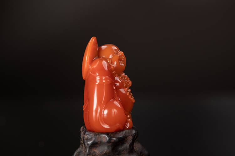 雅藏【侯晓峰老师简介】侯晓峰,省工艺美术大师,工艺品雕刻工高级技师