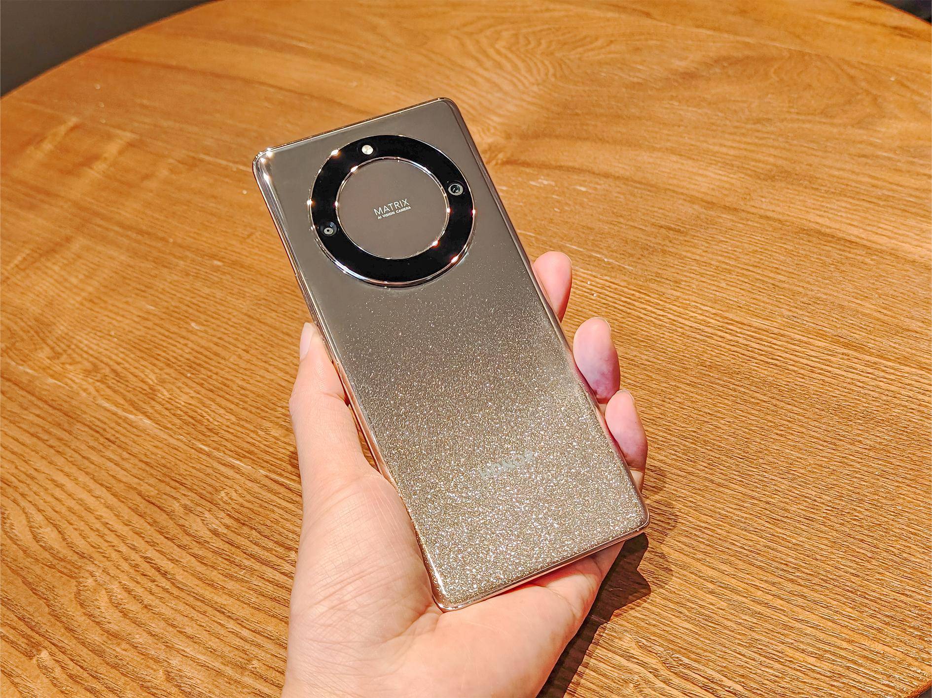 荣耀X40评测：功能再跃级，科技有温度，使用更安心