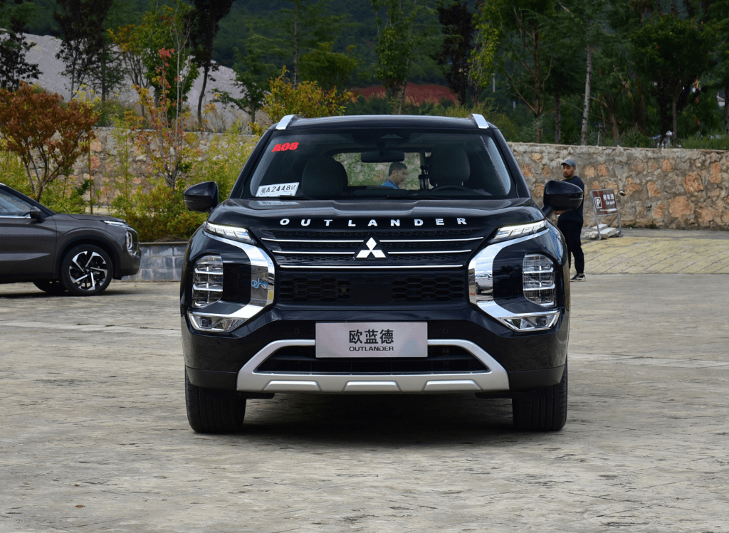 三菱欧蓝德7座版亮相 硬派越野 1.5t 48v轻混_搜狐汽车_搜狐网