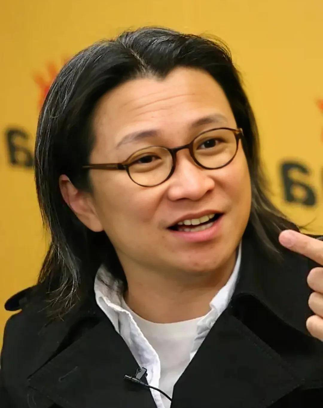 吴君如与杜德伟分手后,为何与导演陈可辛在一起?_周星驰_电影_金像奖