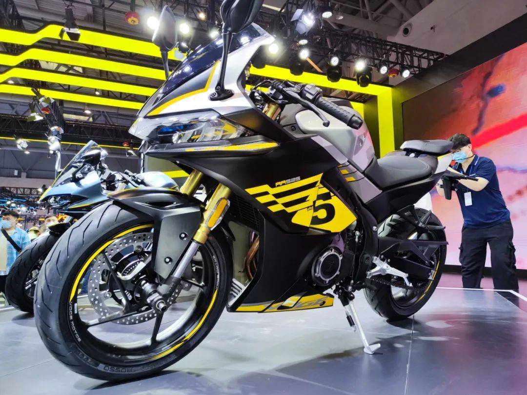 无极发布20980元250rr竞技版,四缸ken660发动机,25880元茵未real 5t