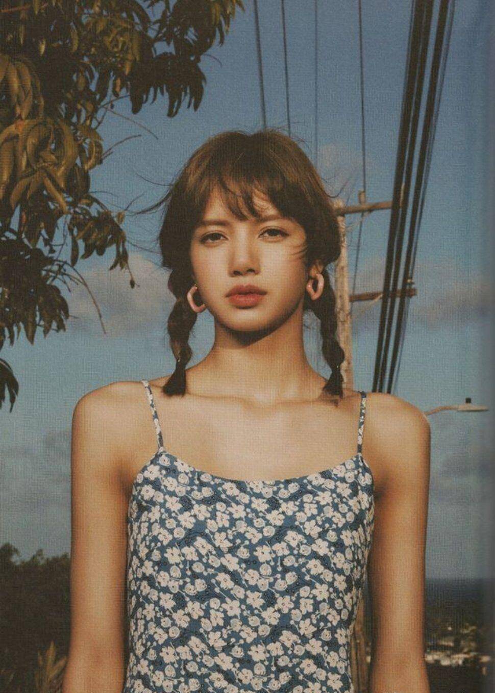 lisa代言图显肩宽,被嘲"女装大佬",粉丝:明明是头小_显得_造型_照片