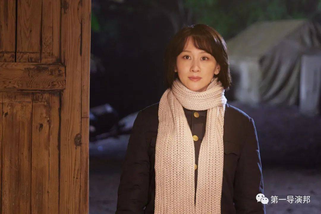 一条腰带做「抓手」,一座学校照前世 |《一路向前》演员李健×练练