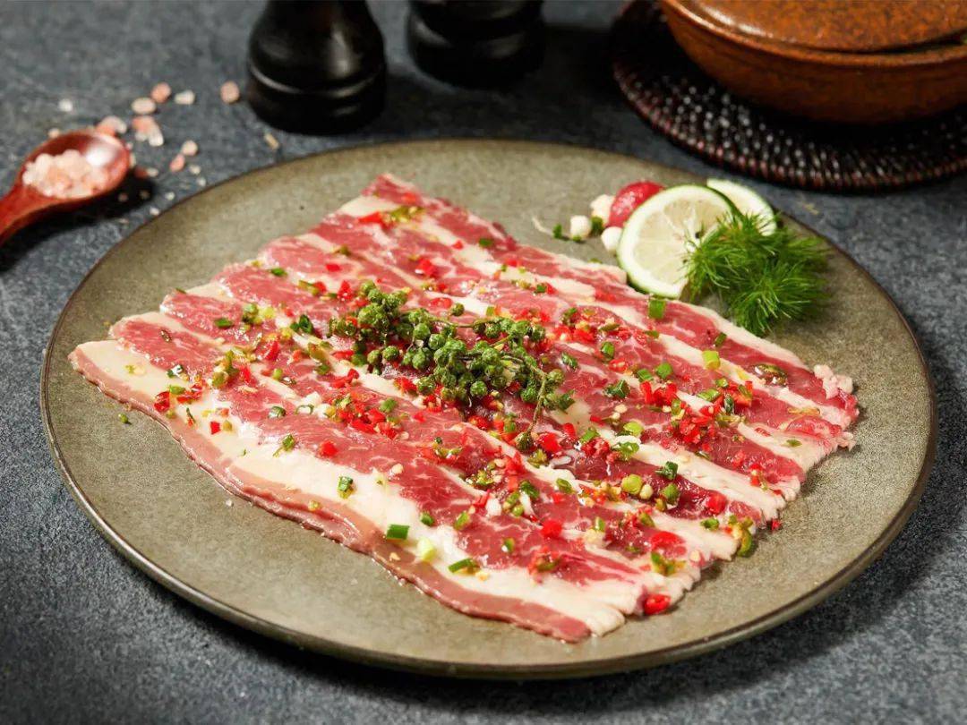 藤椒谷饲吾桑格 厚切猪五花 墨鱼肠.秘制调味,炭火炙烤!坐标浦西万达!