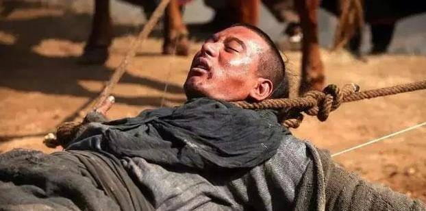 然后将残骸放到篓子里,头颅公开示众,期限不定,砍完为止,这期间会尽量