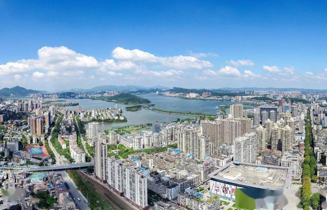 一座有无限商机的城市黄石全景图要