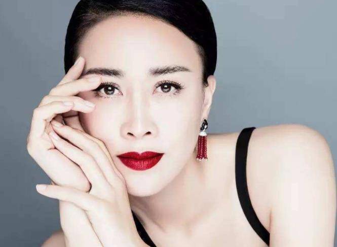 王菲还是当之无愧的大中华地区的代表,其次是张惠妹,梅艳芳,林忆莲