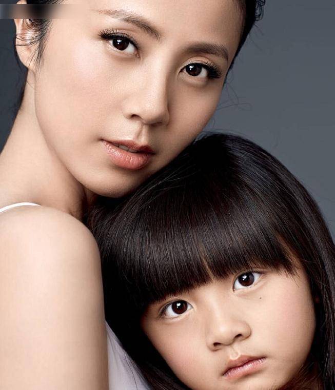 黄多多蜕变气质小女神,黄磊背后的做法很值得夸,成长经历太重要_孙莉