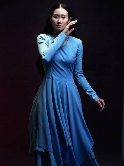 "王小蒙"跳舞柔若无骨,气质干净37岁未婚,辞演《乡爱》被夸_王亚彬