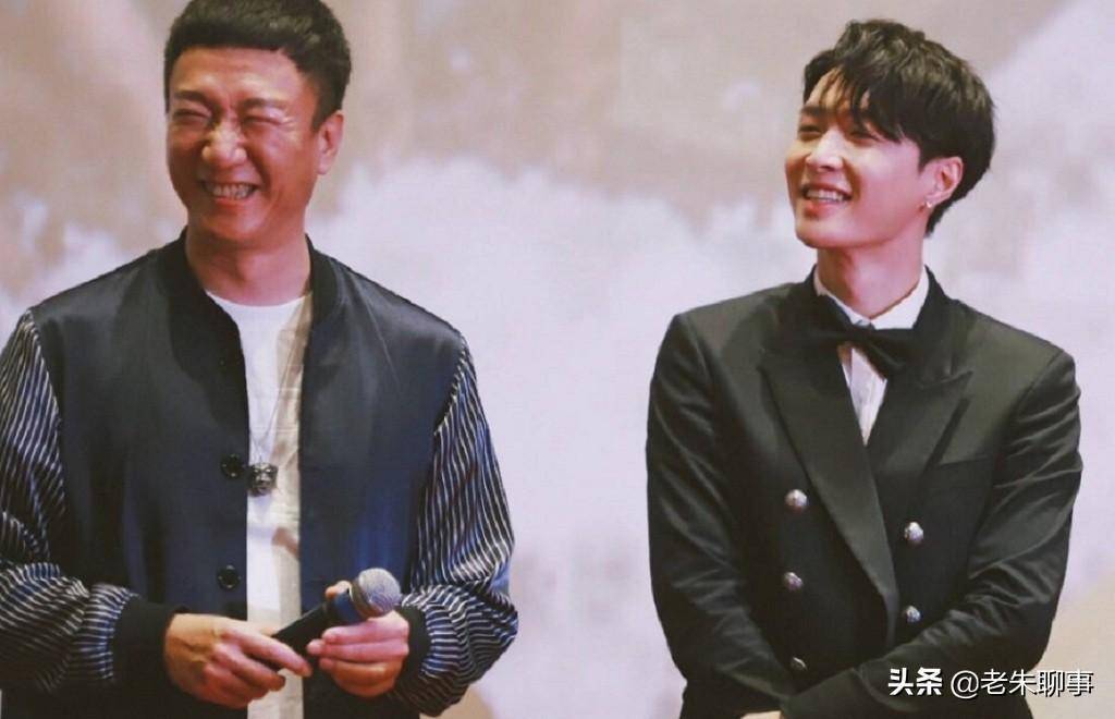 孙红雷时隔多年再夸张艺兴:我的骄傲!艺兴的回应让人期待