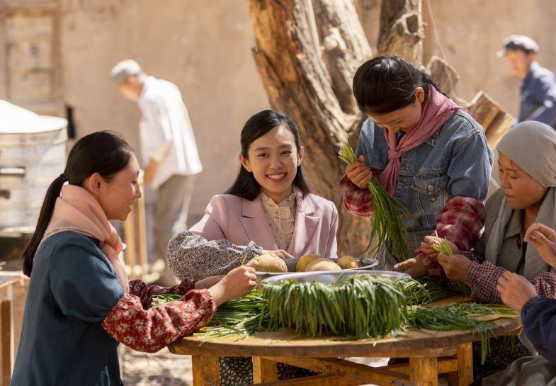正午阳光再创佳绩,《山海情》评分高开高走,观众却都为难了_男配角