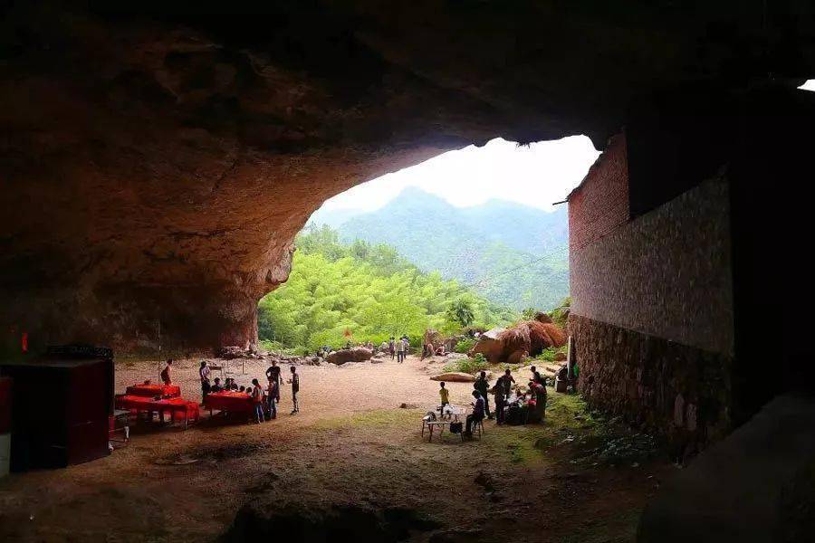 勇者之旅‖11.13穿越十里铁甲龙，探幽露台第一奇洞，怀古明岩寺（欢送团队定造）