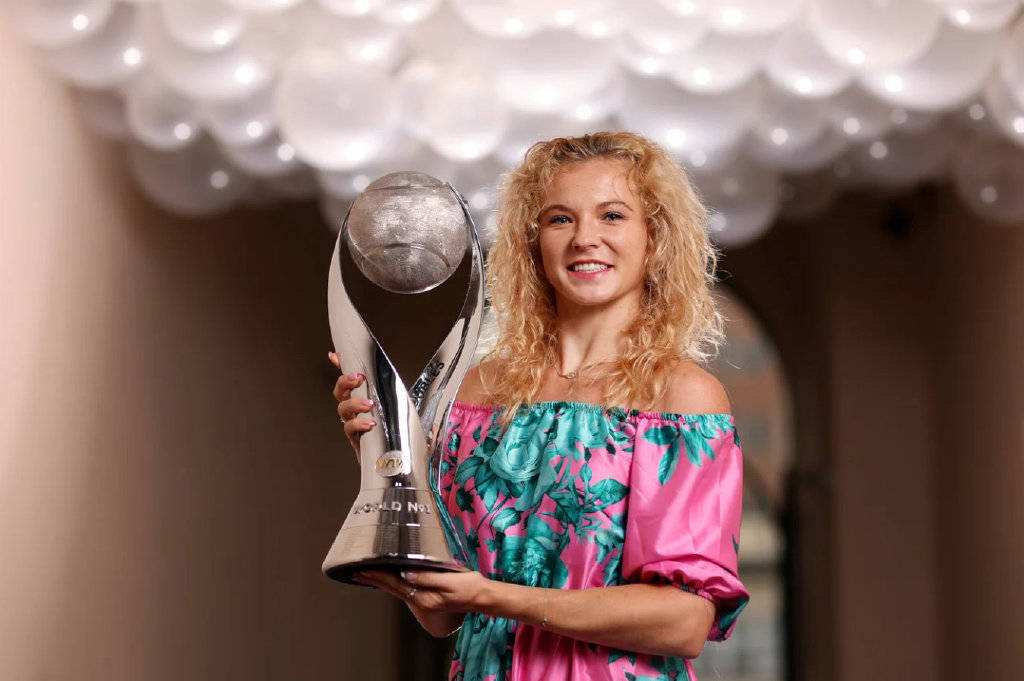 赛季_世界_西尼亚科娃