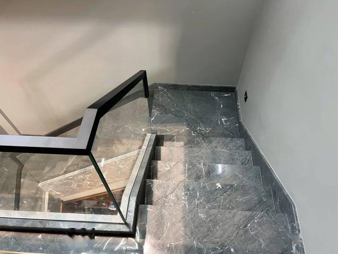 楼梯石材踏步及各种栏杆构造节点_玻璃_栏板_的要求