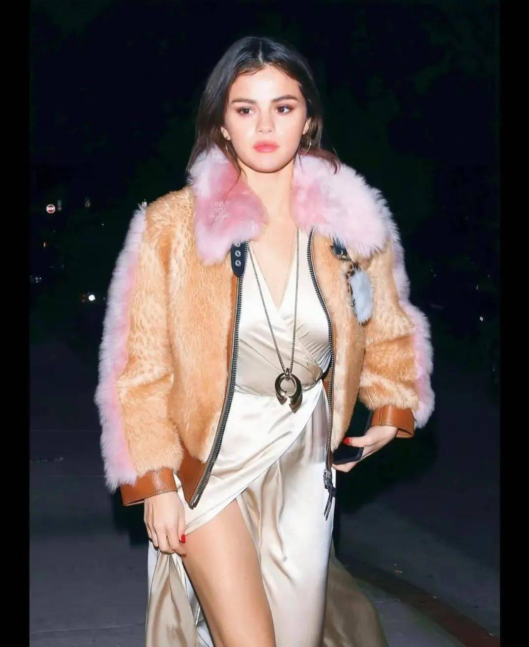 "北美意难平"赛琳娜海莉亲密同框,或迎来世纪大和解?