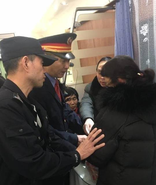 2月13日16時,石家莊乘警支隊乘警王擁軍像往常一樣踏上了z89次列車,這