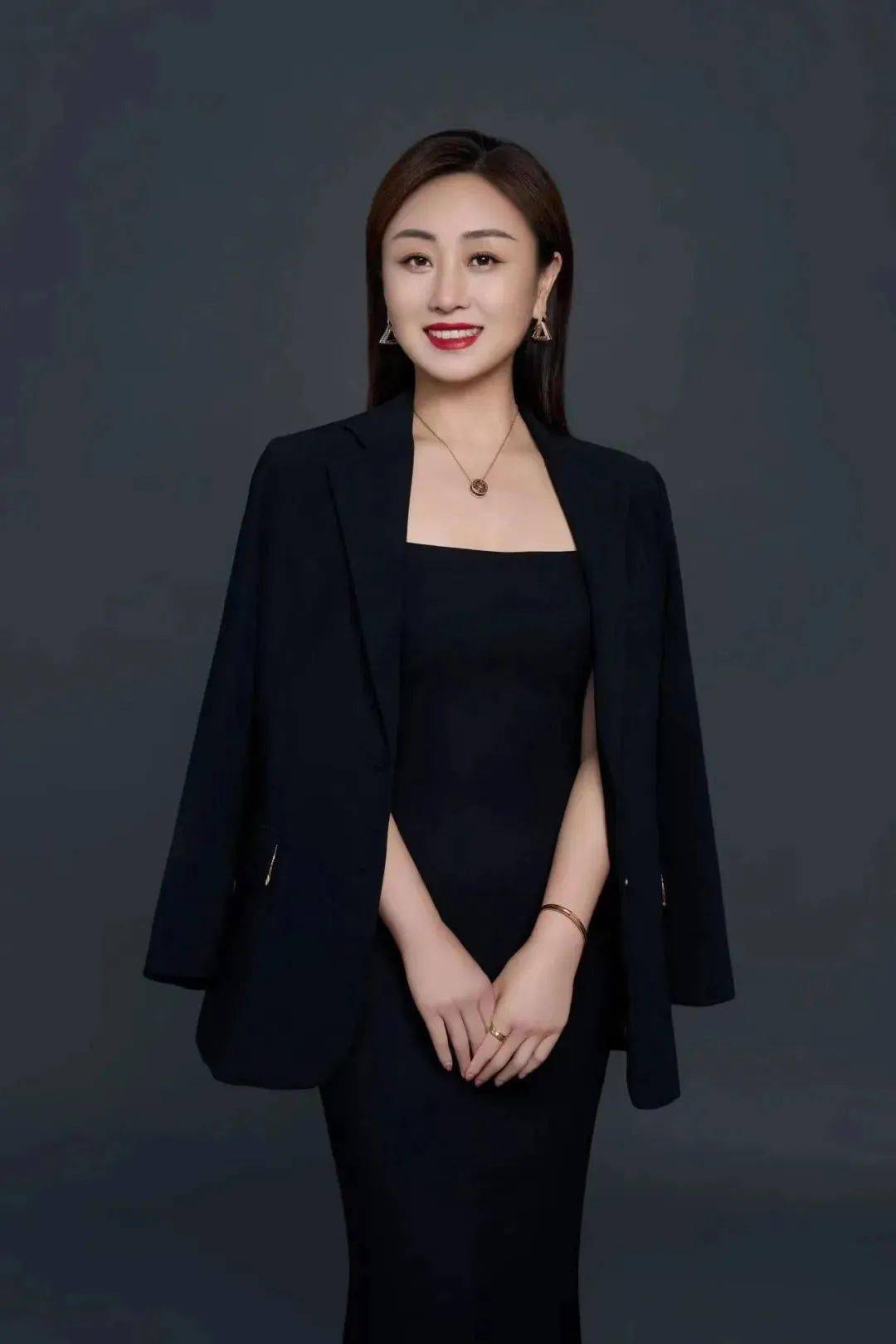 一家法律新媒体的七年"涅盘"-专访律新社创始人王凤梅_品牌_行业_新