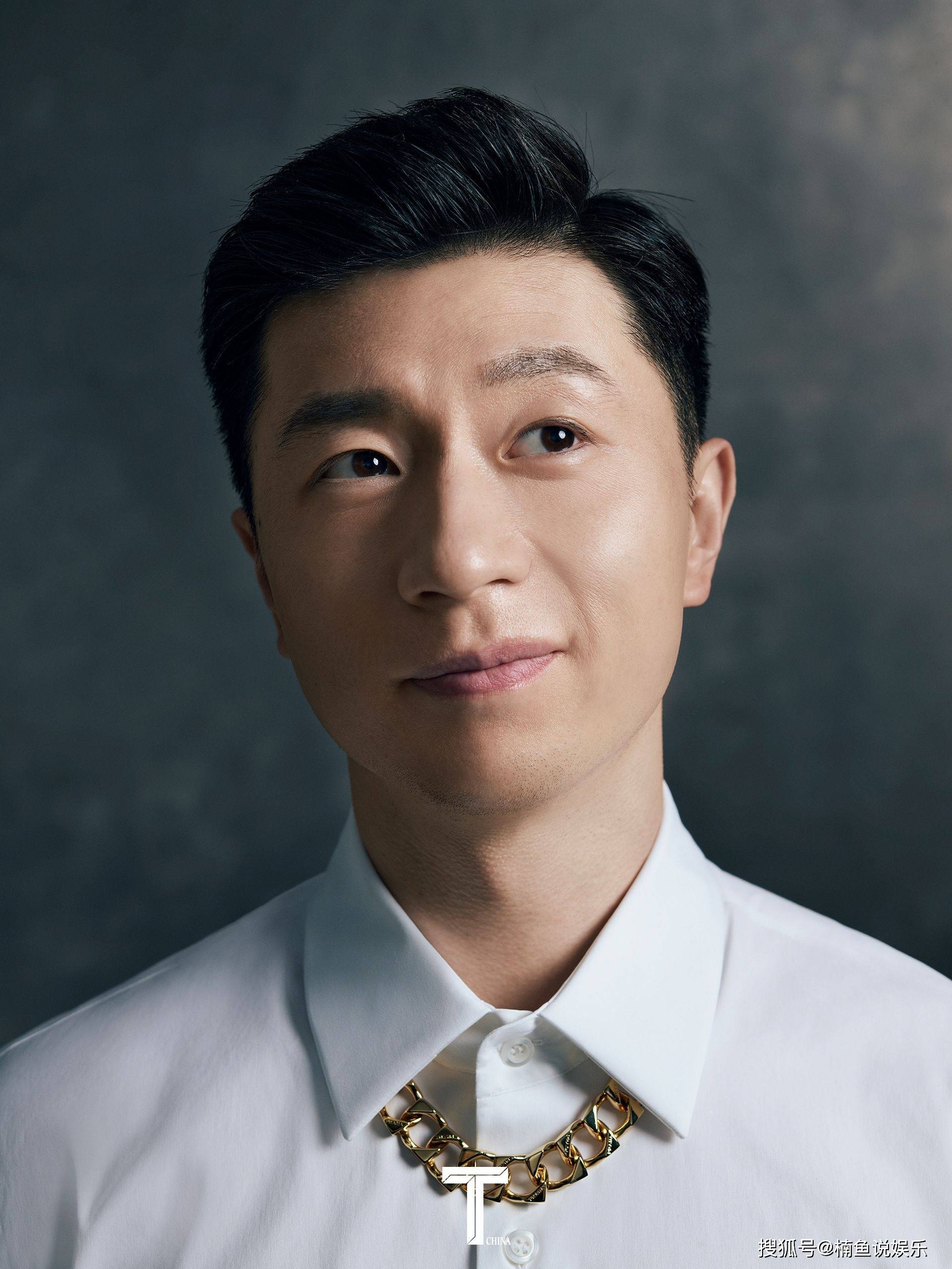 穿衬衫一身正气,颜值气质完全不输当红明星_魅力_绅士_写真