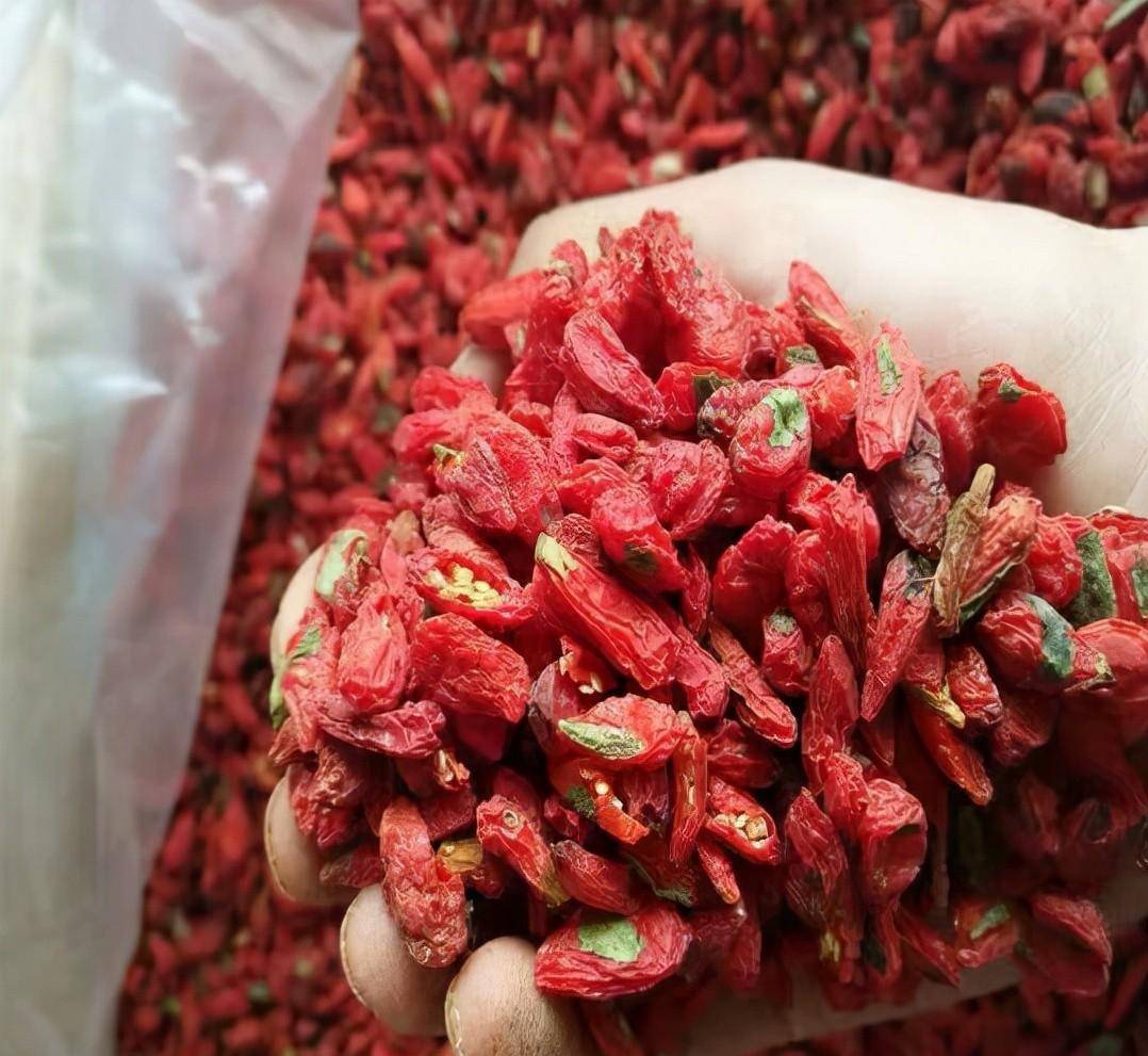 买枸杞,好看,谨防"整容",奇农教你一招,让劣质枸