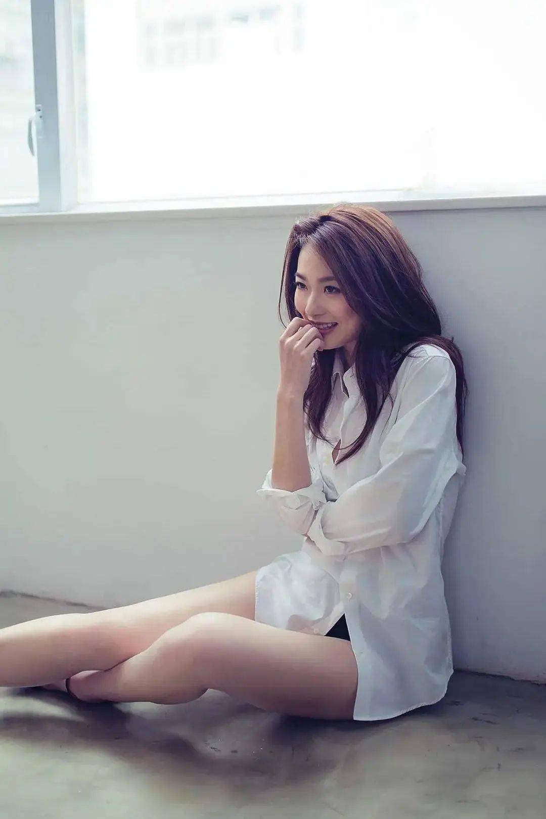 法证5里的她真吸睛!_蔡洁_先锋_演技