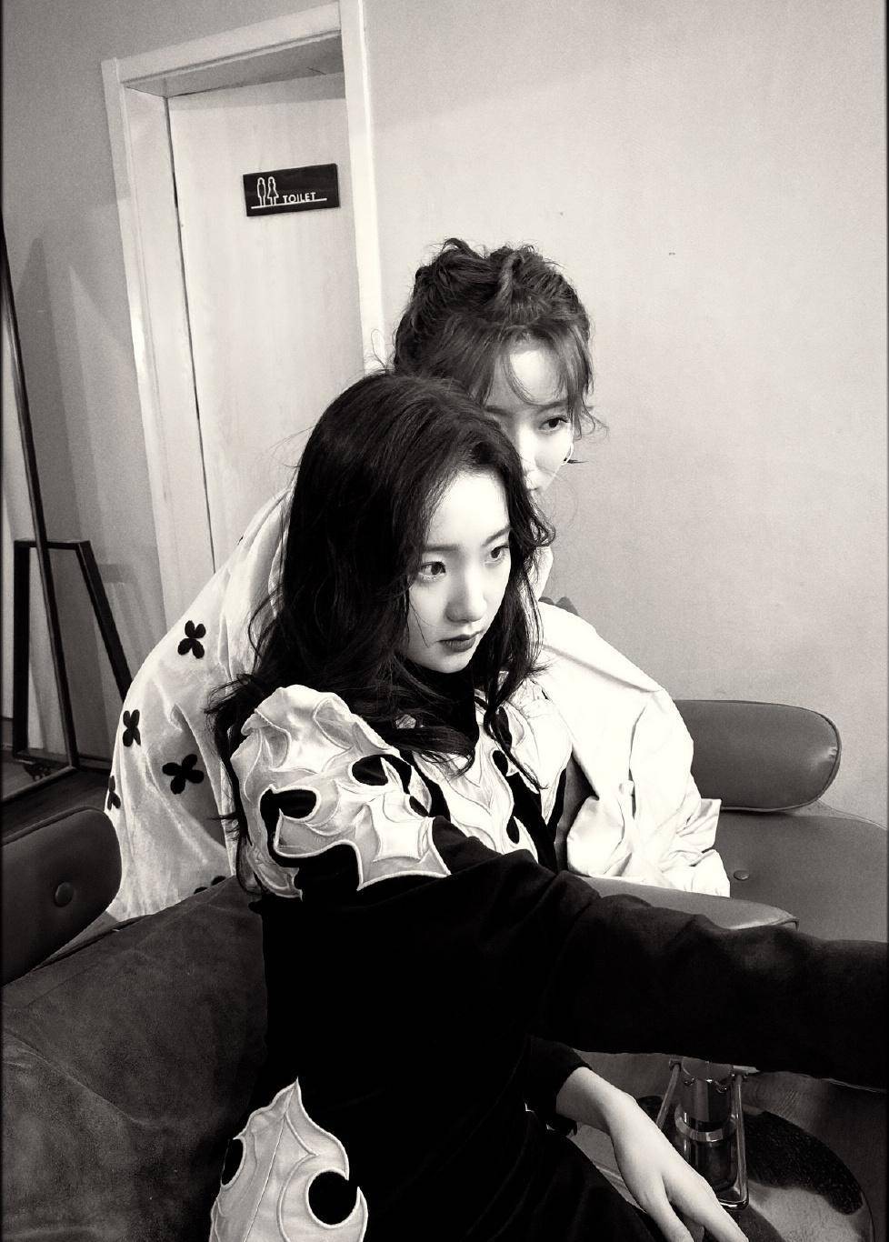 夸张艺凡是最强主唱,一句话回怼很解气_网友_刘雨昕_谢可寅