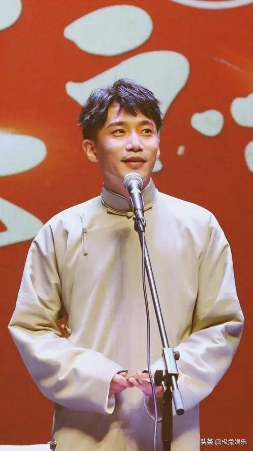 39岁王鸥与德云社成员何九华亲密搂抱,网友:《熟年》宣传铺垫?