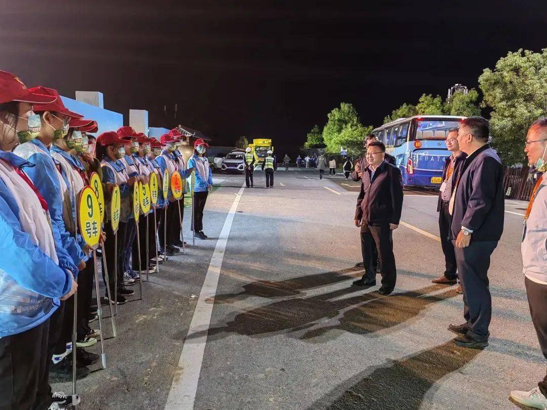 200余名青年志愿者亮相中国农民丰收节赣州活动——龙南现场_服务