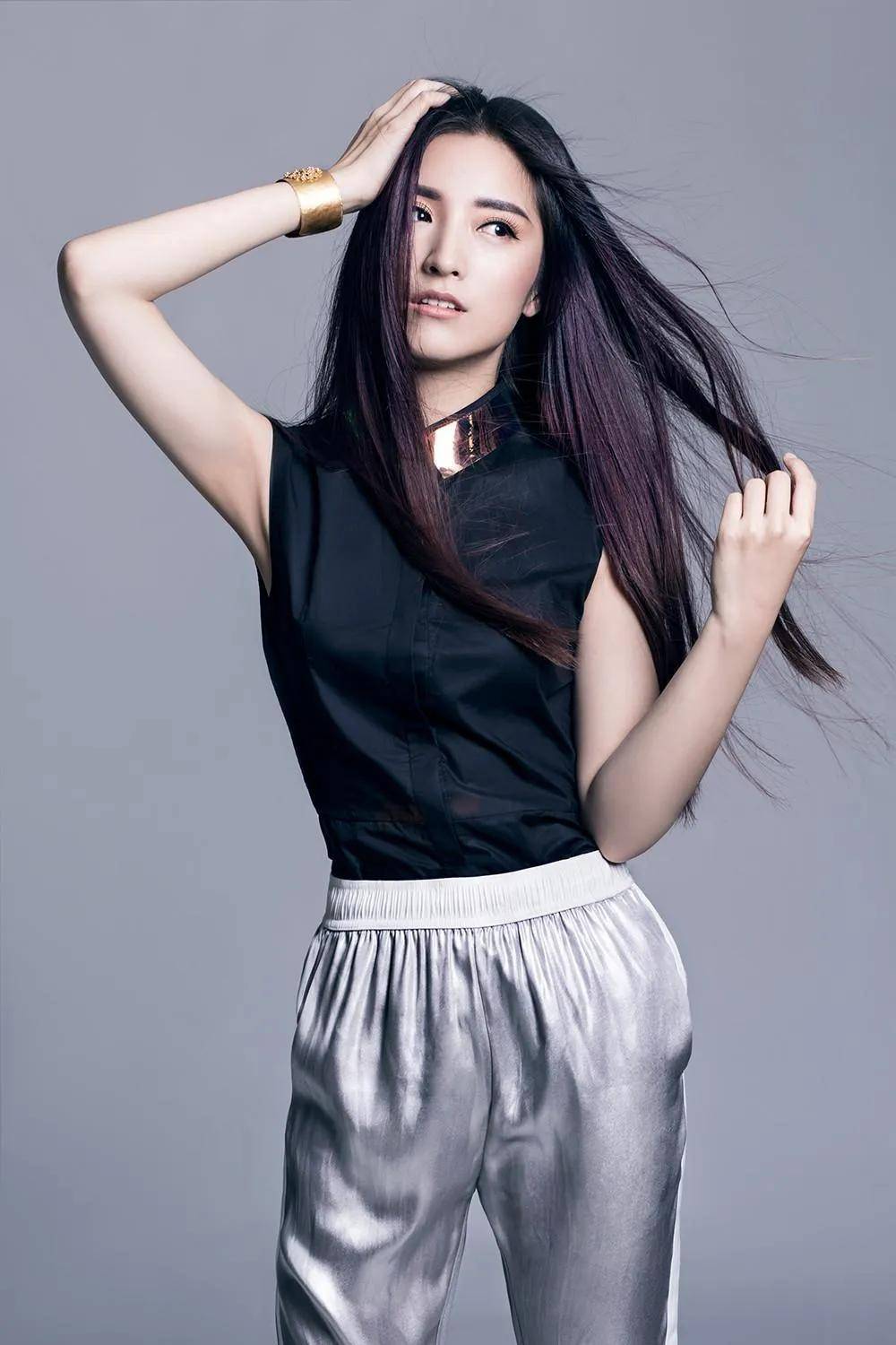 潘辰,说对不起相信过她的人,因为她的音色在棚里面太好听了_张靓颖_很