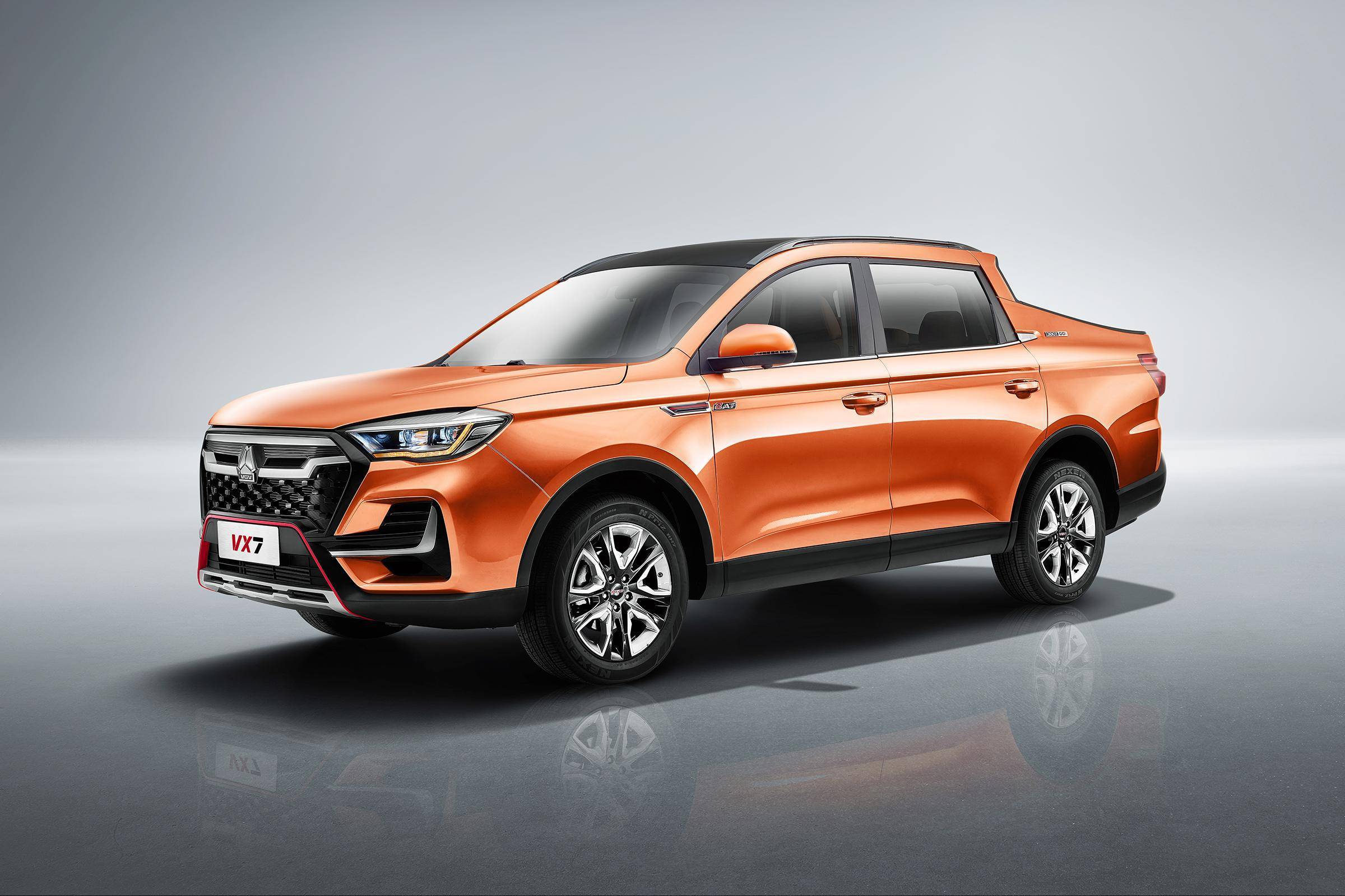 中国重汽vgv vx7新车型上市!搭载2.0t 8at,售价15.