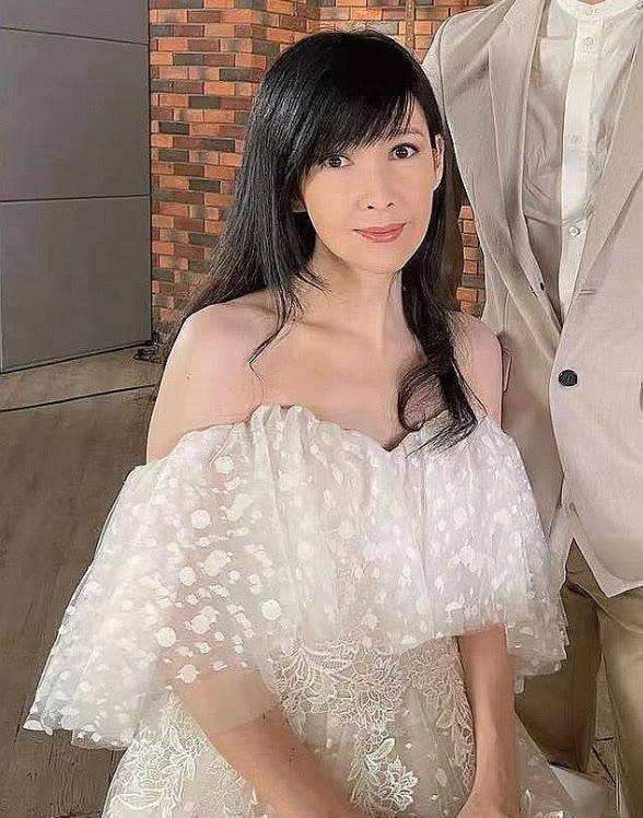 54岁周慧敏近照曝光?