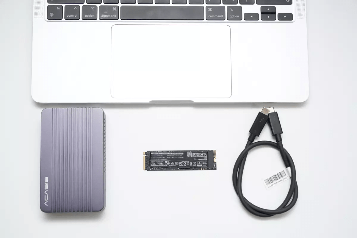 M2 MacBook Pro笔记本存储不够？致态 TiPlus7100 硬盘外置性能实测