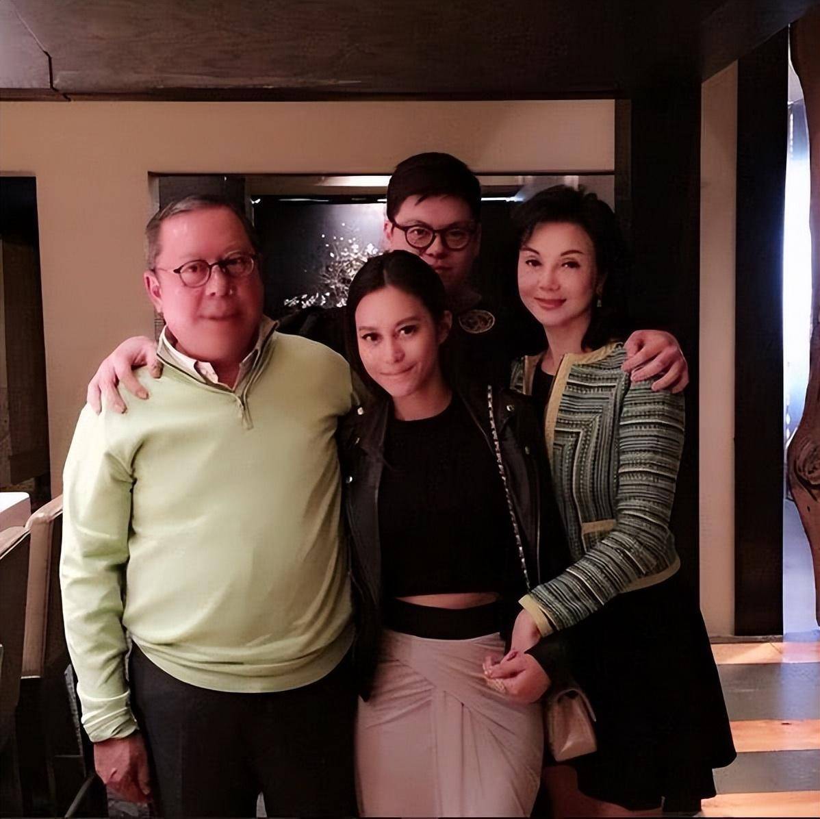 她拿着上亿补偿后自己打拼,如今住进3亿别墅_谢玲玲_林建岳_时候