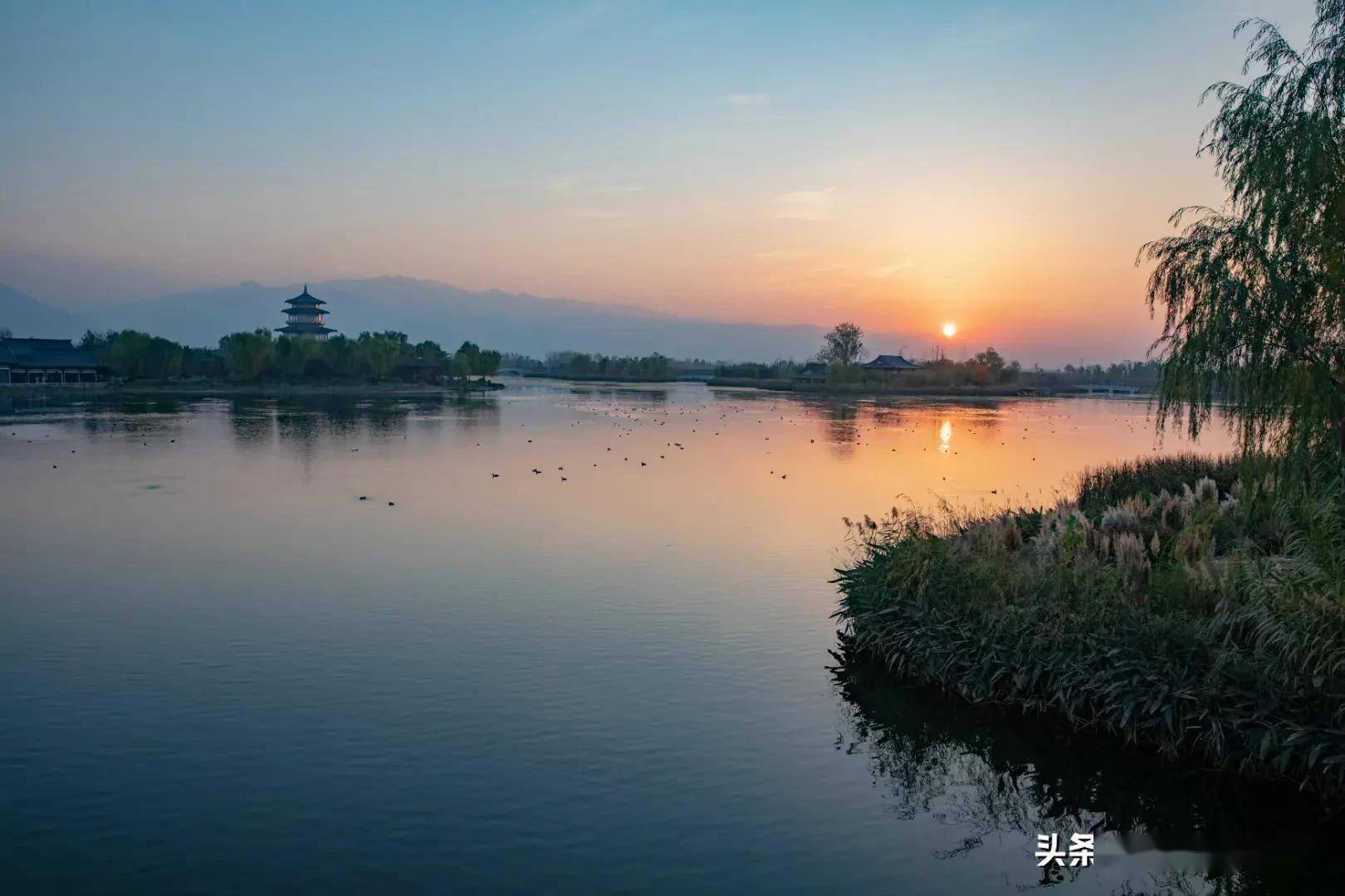 联题西安市鄠邑区关工委秘书长丁昌民摄影作品《今日渼陂湖》_古今