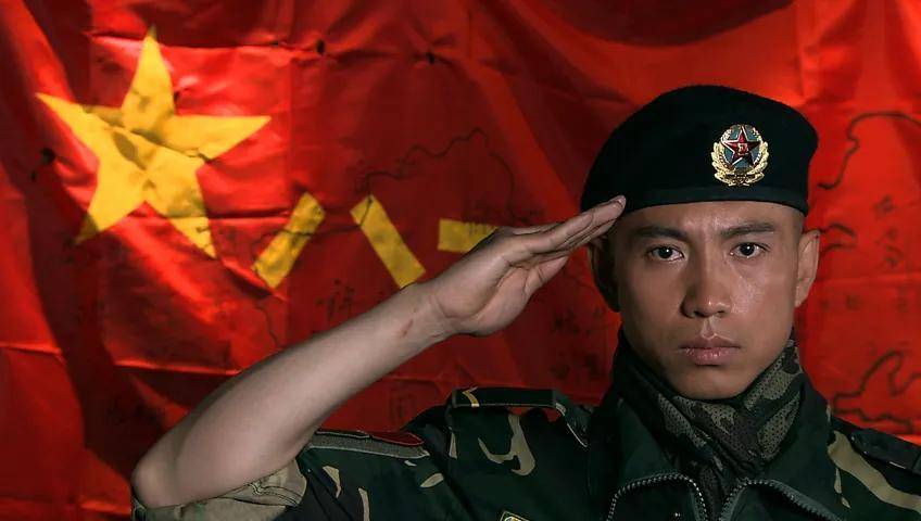 何晨光vs小庄,你更喜欢谁的特种兵?_吴京_谷智鑫_傲骨