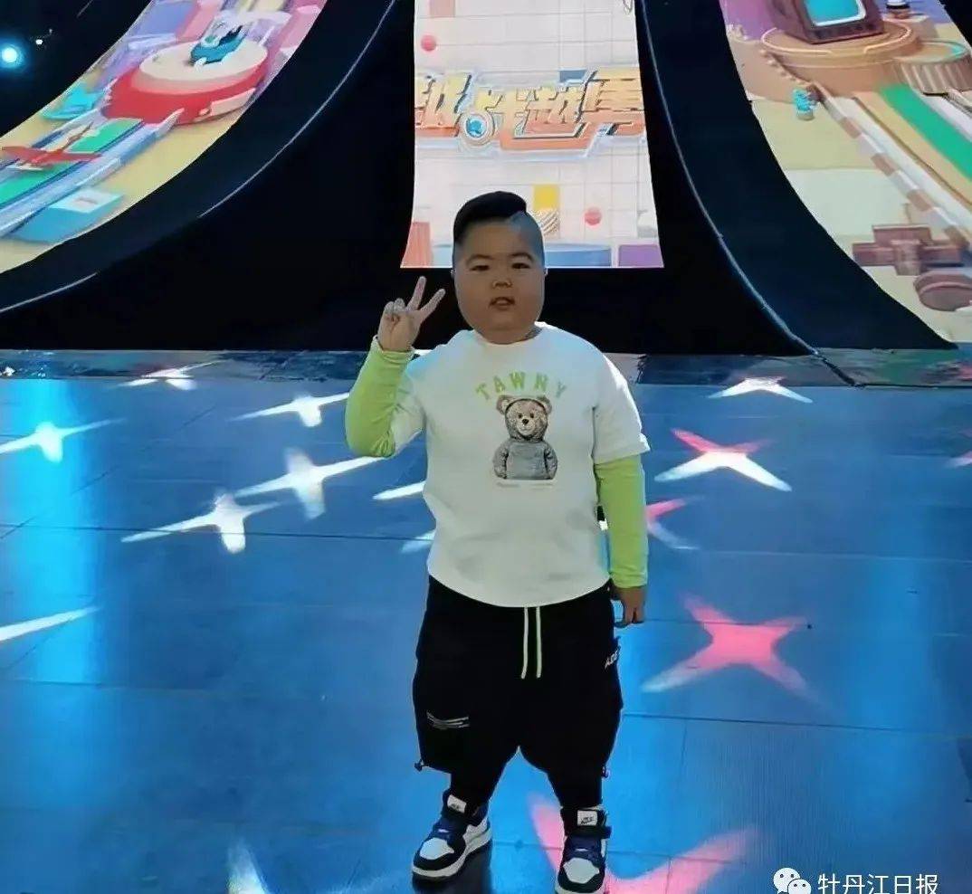 百姓故事 | 九岁山里娃登上央视大舞台_孩子_关刚_关博