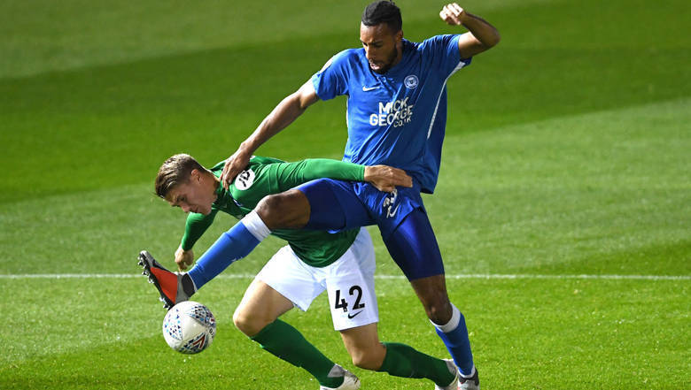 索尔福德城 vs 彼得堡联_比赛_赛季_主场