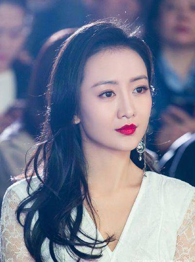 《温柔的谎言》中比安然漂亮的女演员,如今成为娱乐圈的红人!