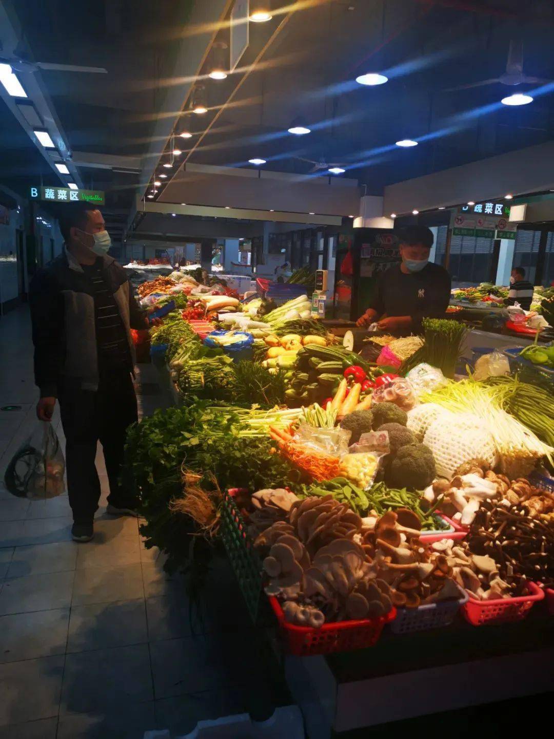 请放心临桂各大菜市商超物资充足多图直击