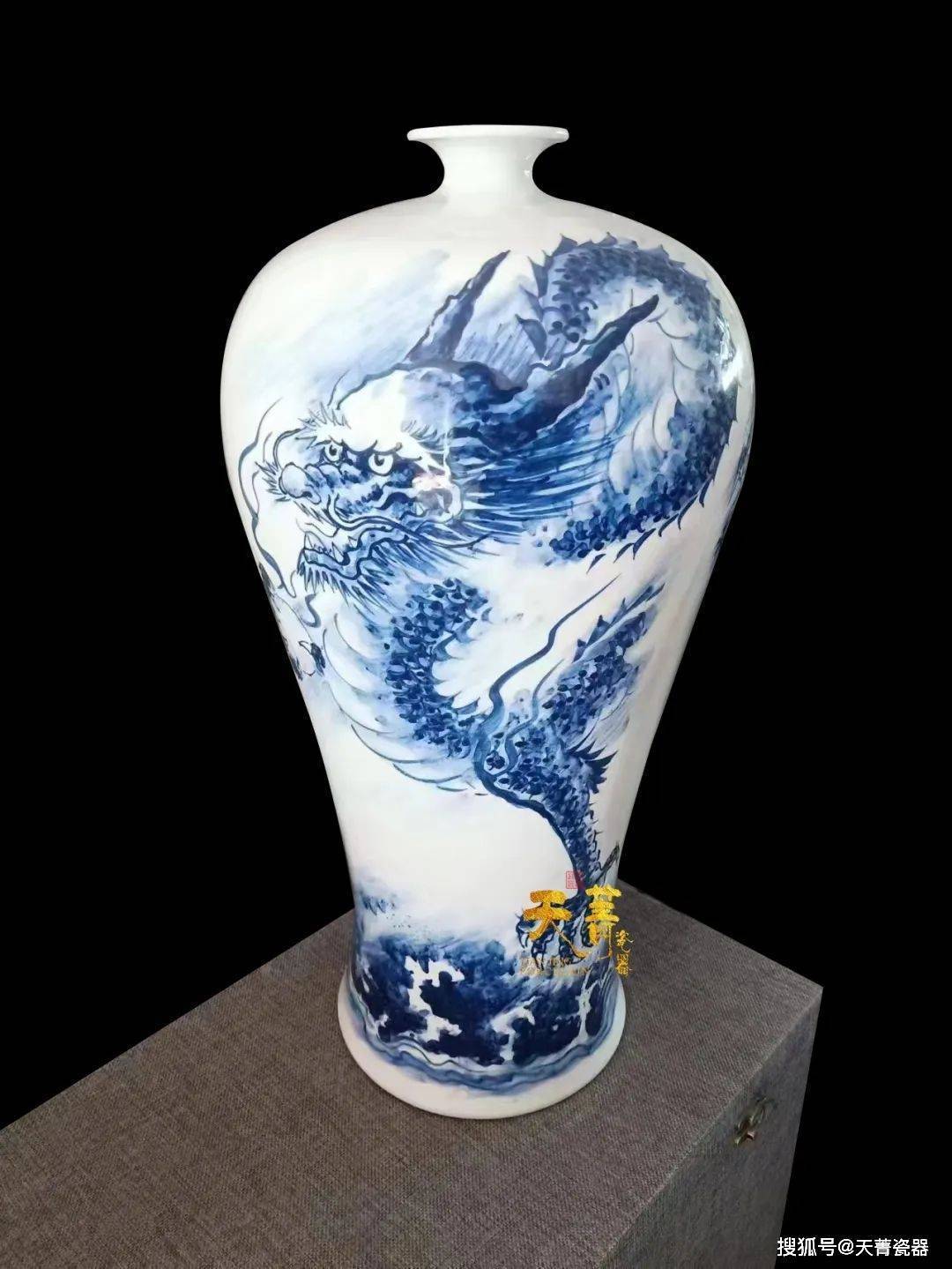 天菁瓷器:中国彩墨画龙第一人【刘一骏(刘贵永)】,霸气的瓷上蛟龙