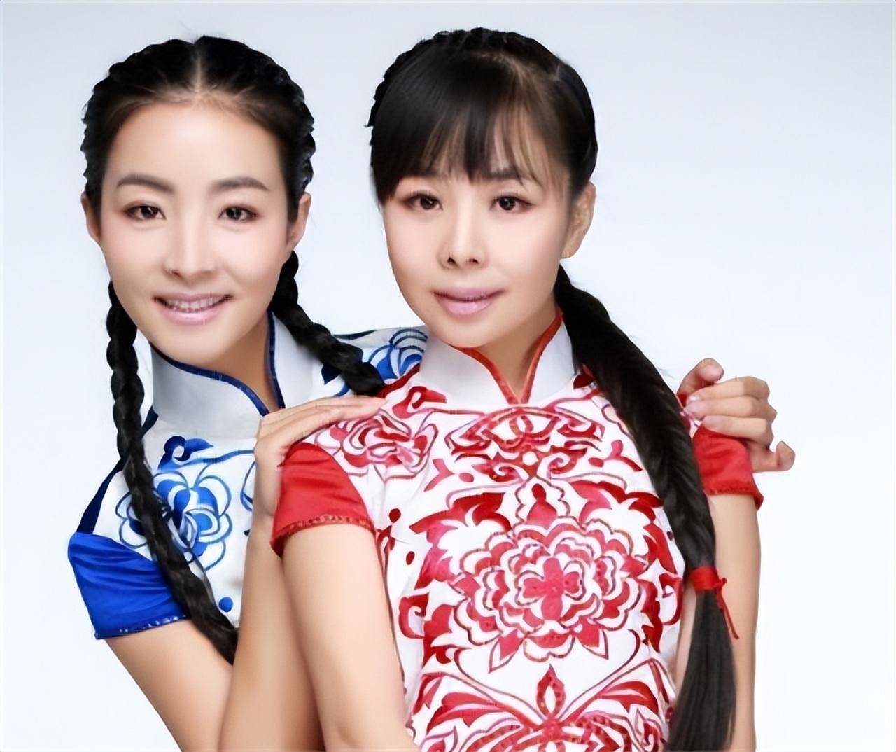 王小妮,被姐姐王二妮带进圈,气质有加_音乐节_陕北_延安