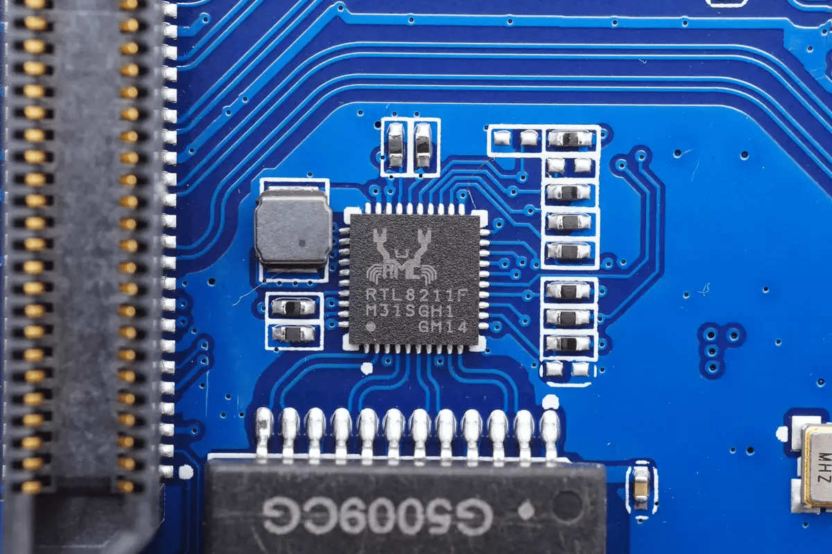 g5009cg网络隔离变压器特写.瑞昱alc4030耳机声卡芯片用于扩展坞3.