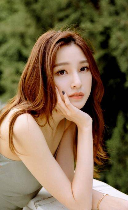 毕竟从她展露事件就能看得出来,马凡舒是个冷静又沉着乐观的女孩子,只