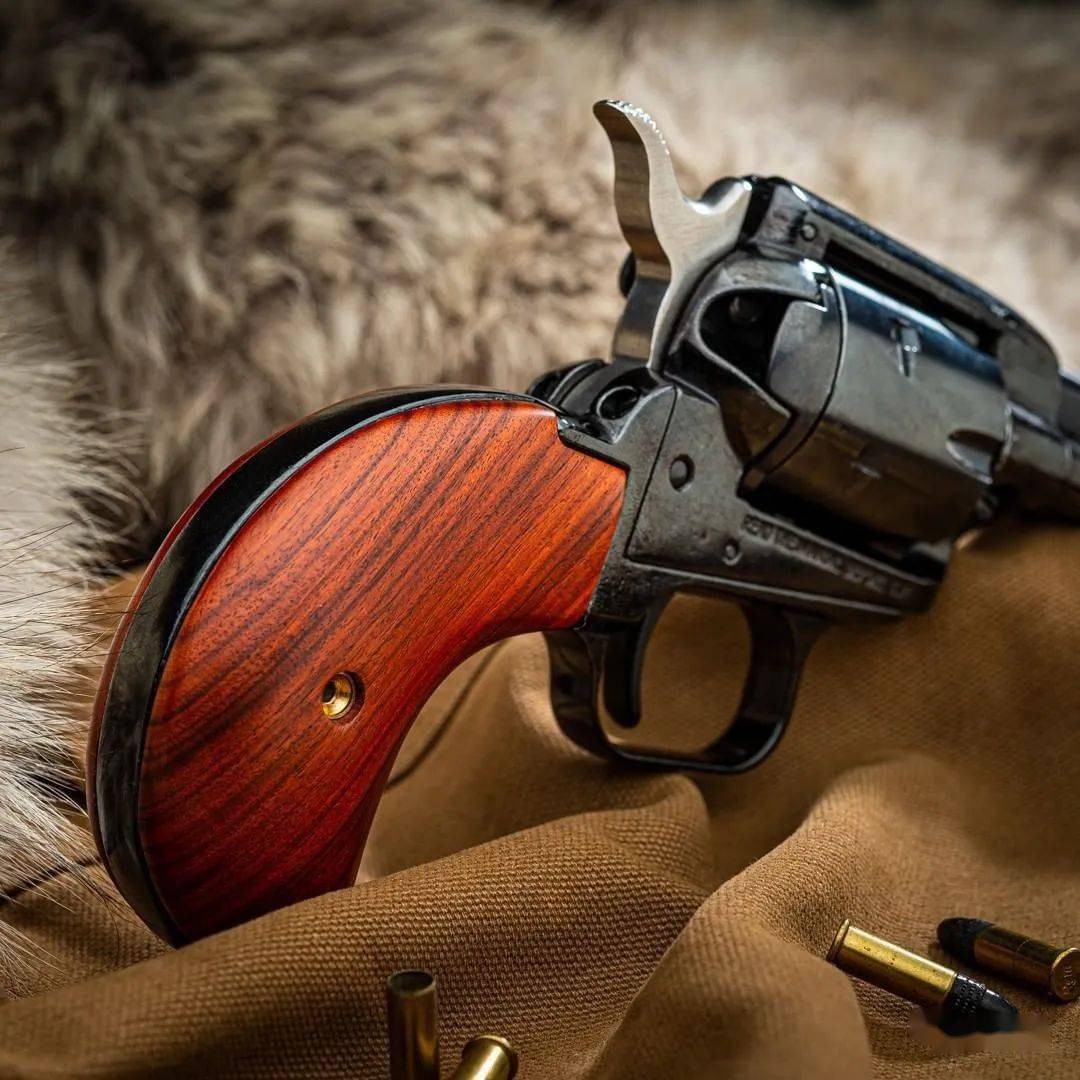 扫码添加火器酷微信你们想看的想聊的逍遥都知道火器酷视频号军事小