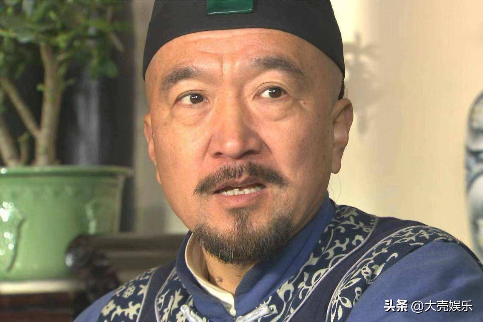 想必大家對李保田老師都很熟悉,他是國家級演員,曾主演過《宰相劉羅鍋