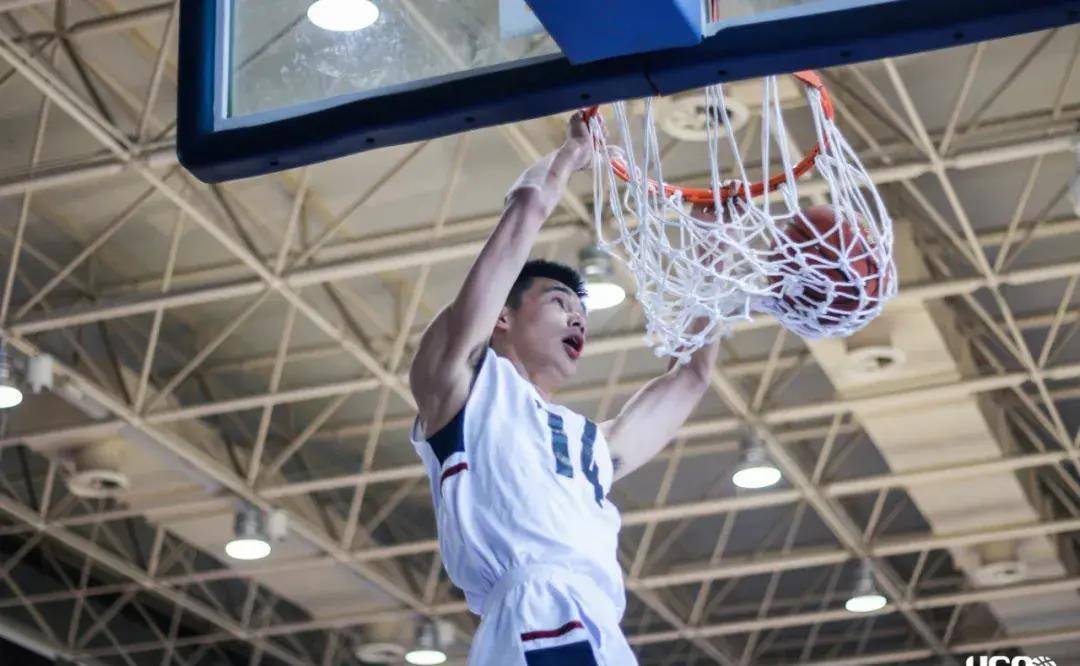 超级新星杨曦皓,内线大魔王强势登场_清华附中_北京_高一