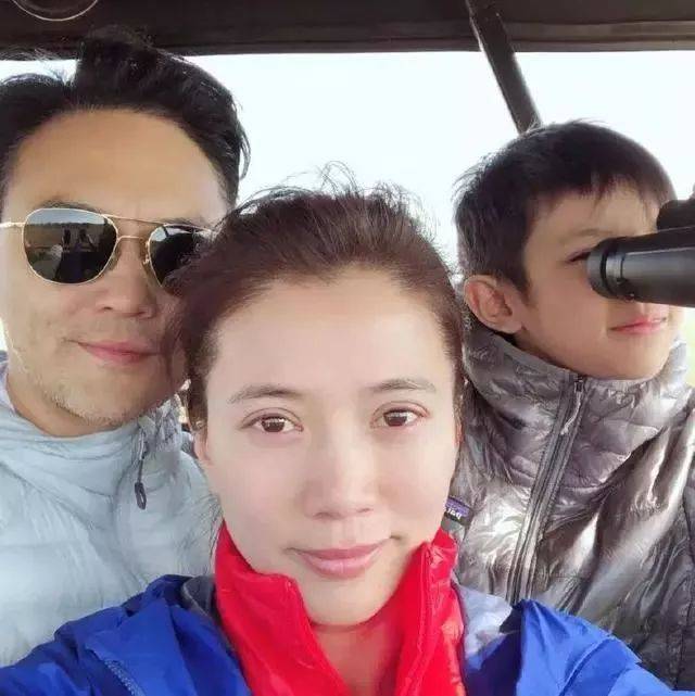 吃瓜袁咏仪自曝曾有某女星"勾搭"张智霖为他煲汤?