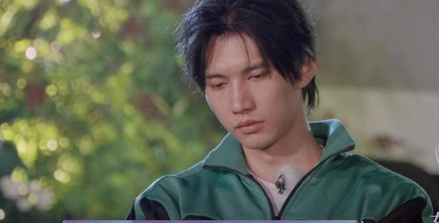 陈瑞丰暗示自卑不愿意官宣,周扬青措手不及,两个纸条显露内心_罗昊