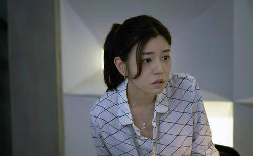 小龙女是很多人心目中的经典角色,想要尝试一下是非常正常的心理.